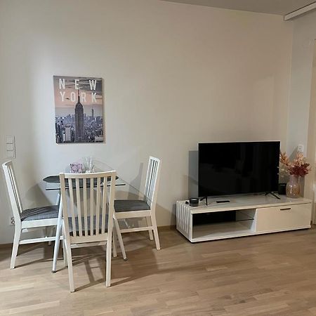 Modern One Bedroom City Apartment Nearby Airport Βάνταα Εξωτερικό φωτογραφία