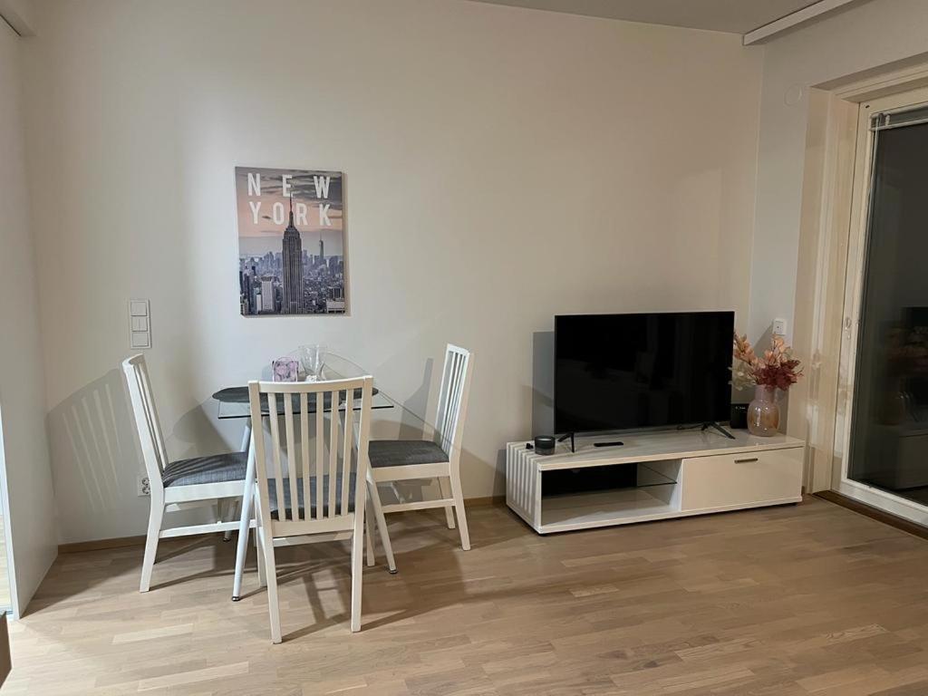 Modern One Bedroom City Apartment Nearby Airport Βάνταα Εξωτερικό φωτογραφία